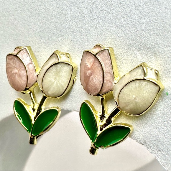 NWOT - Elegant Pink and White Tulip Earrings - Picture 2 of 8